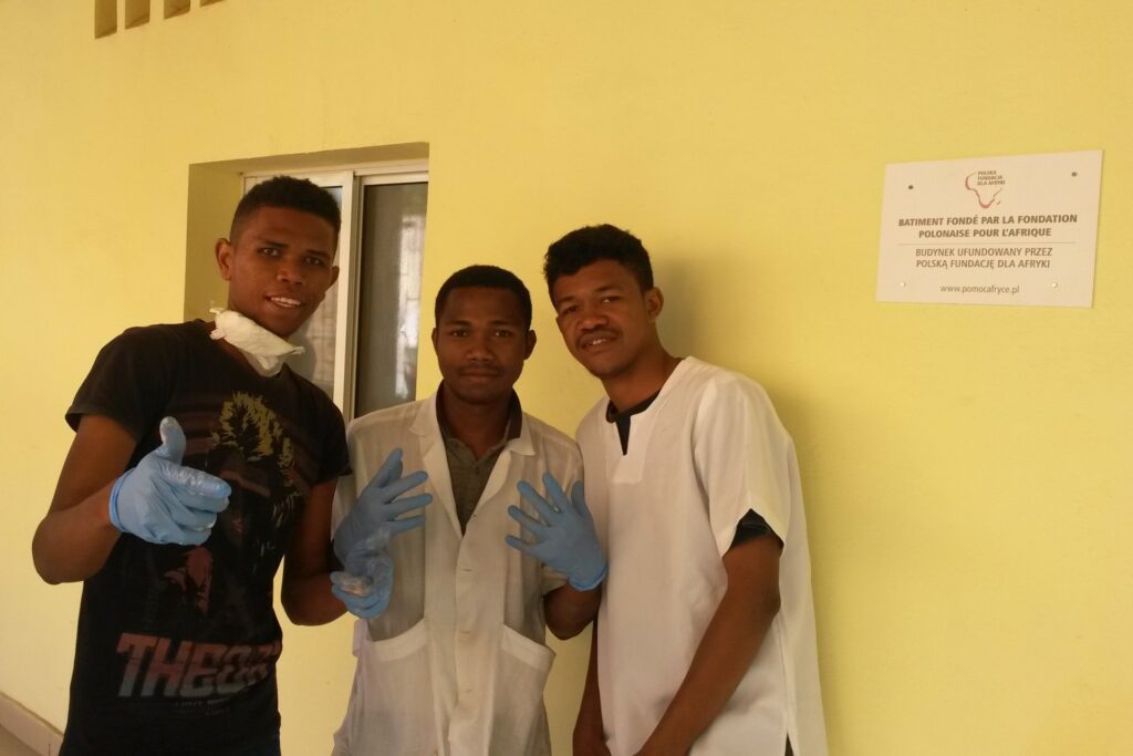 Budynek przychodni w Mampikony (Madagaskar)