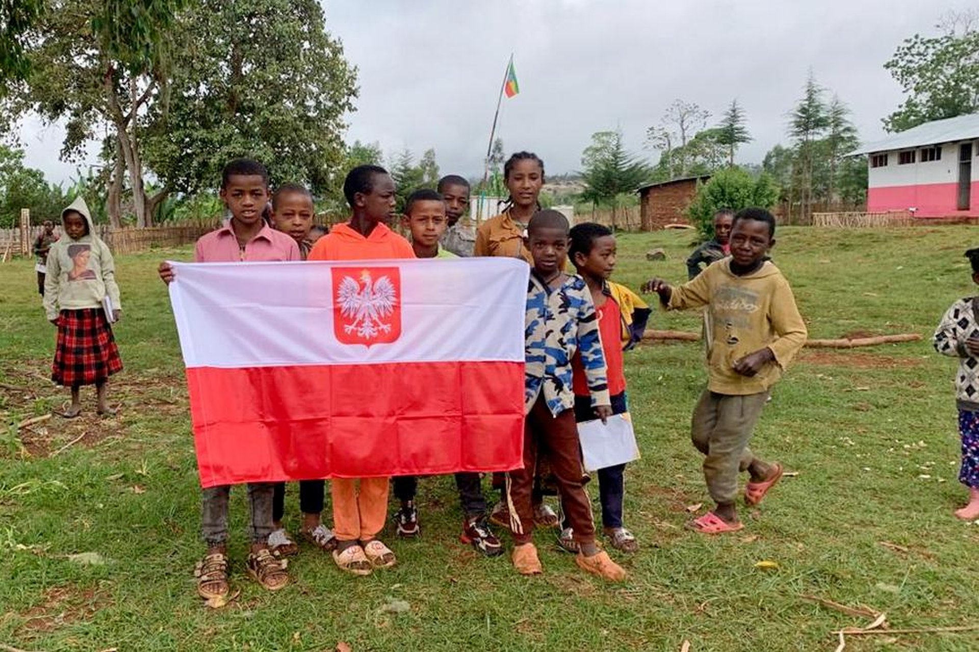 Szkoła dla plemienia Dorze, Amara i Bodo (Etiopia)