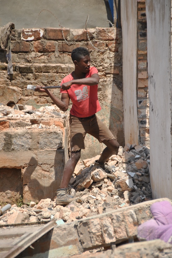Ciężarówka dla Centrum Dzieci Ulicy w Antananarivo (Madagaskar)