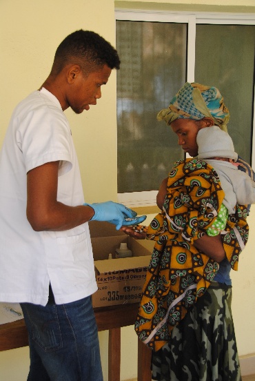 Akcja odrobaczania ponad dziesięciu tysięcy osób na Madagaskarze