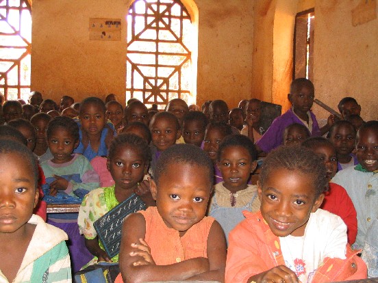 Budowa olejarni w Ayos (Kamerun)