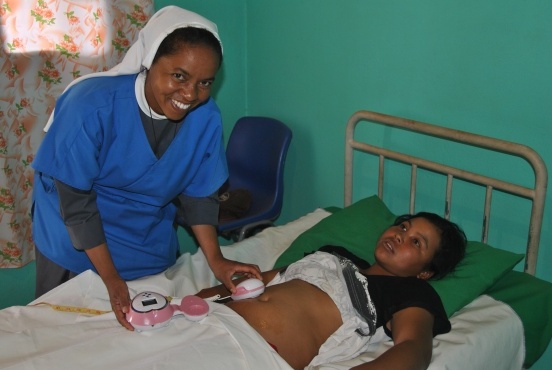 Budowa porodówki w Mandiavato (Madagaskar)