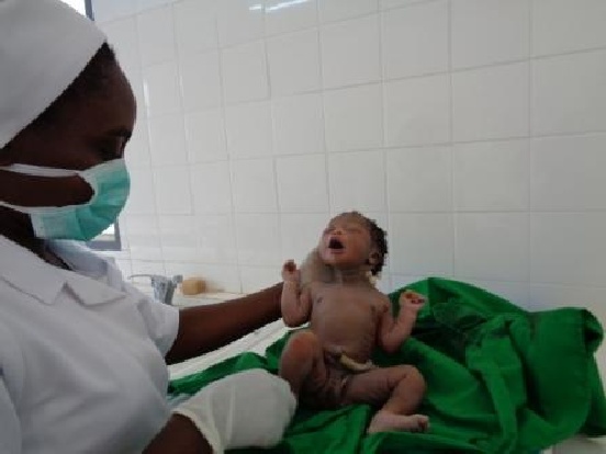Sprzęt medyczny dla szpitala w Moutourwa (Kamerun)