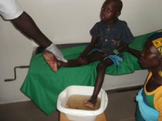 Sprzęt medyczny dla szpitala w Moutourwa (Kamerun)
