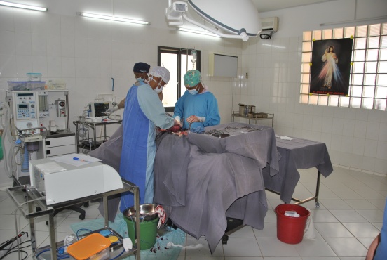 Dwa urządzenia do znieczulenia ogólnego dla szpitala w Antsirabe (Madagaskar)