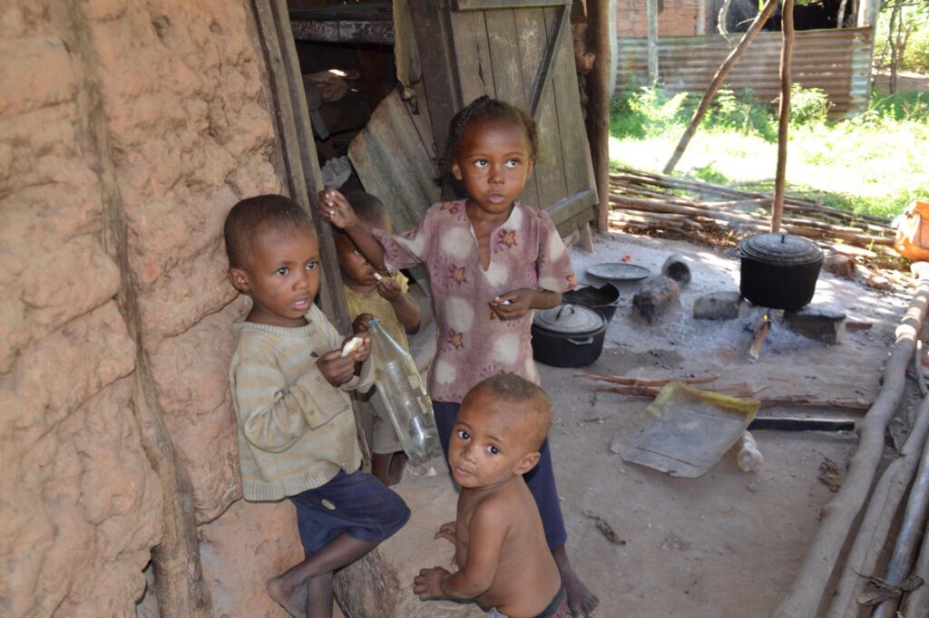 Barka do przewozu chorych Berevo (Madagaskar)