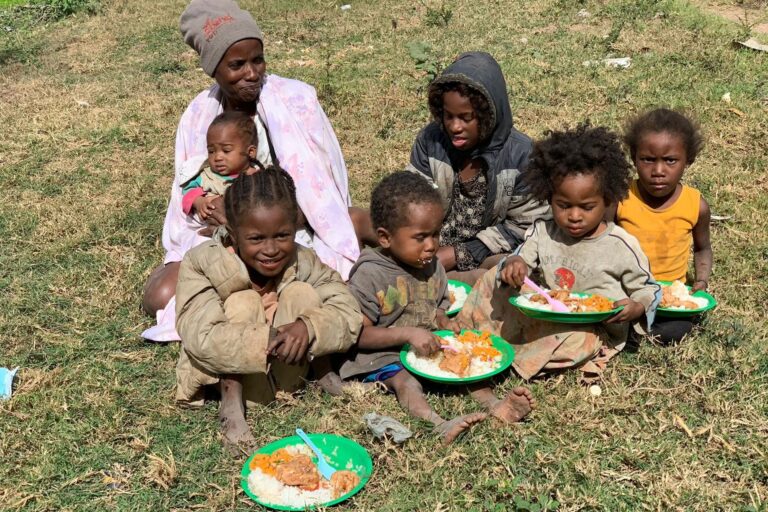 Dożywianie 1500 głodnych dzieci na Madagaskarze