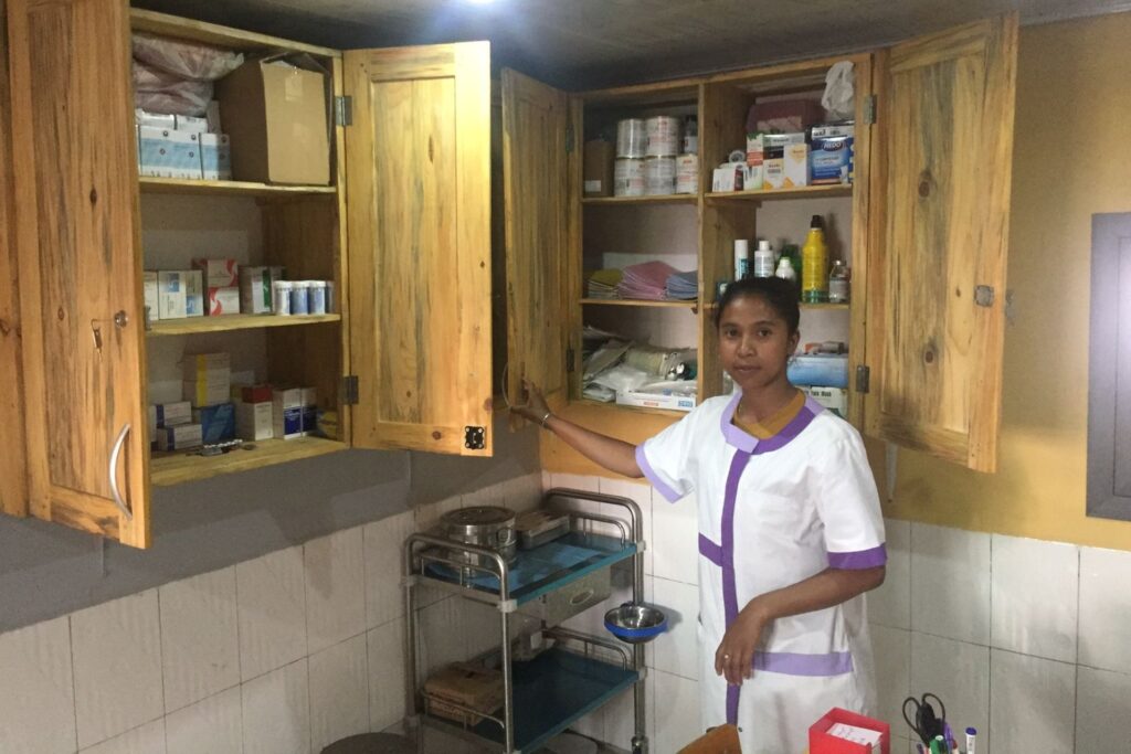 Gabinet medyczny w centrum formacji zawodowej dla dzieci ulicy w Antananarywie (Madagaskar)