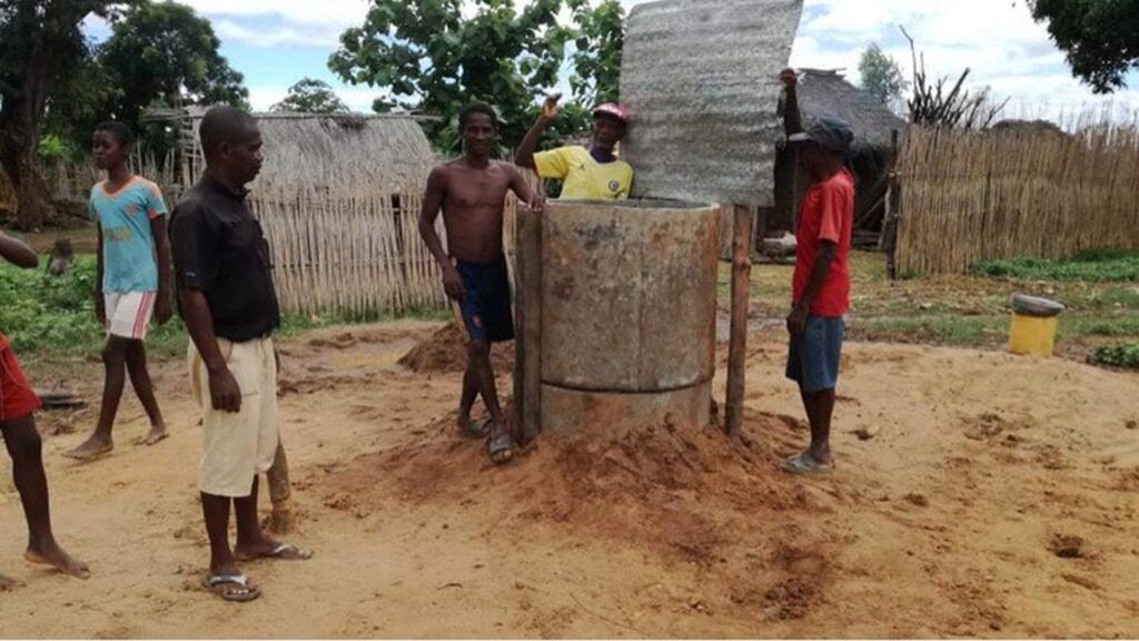 Studnia w Tsangambato (Madagaskar)