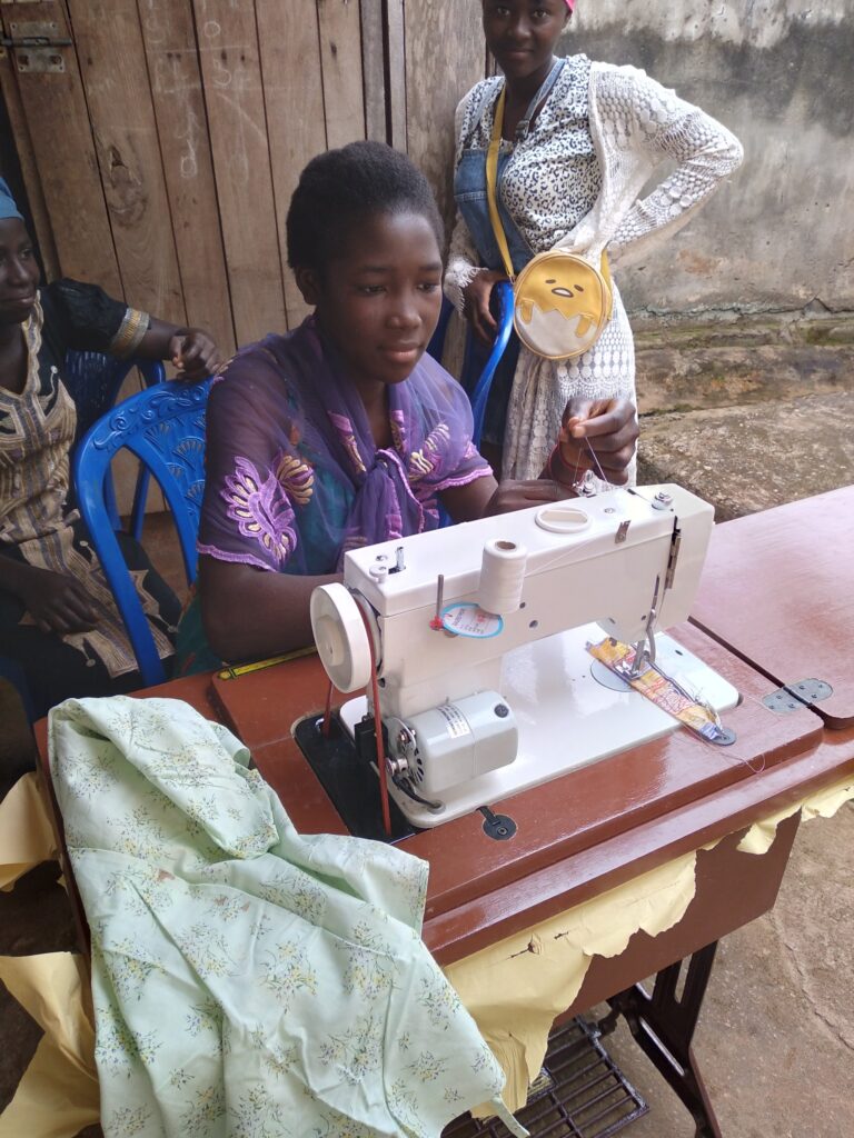 Wsparcie centrum edukacyjnego w Yaounde (Kamerun)