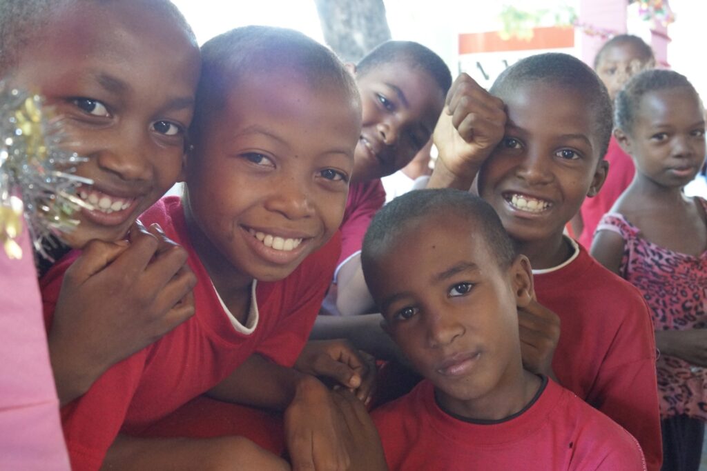 Budowa kompleksu sanitarnego w Ankalarobe (Madagaskar)
