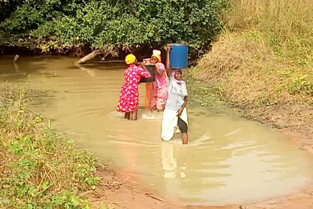 Instalacja wodna i sanitariaty w Charmen (Gambia)
