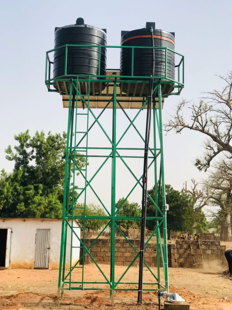Instalacja wodna i sanitariaty w Charmen (Gambia)