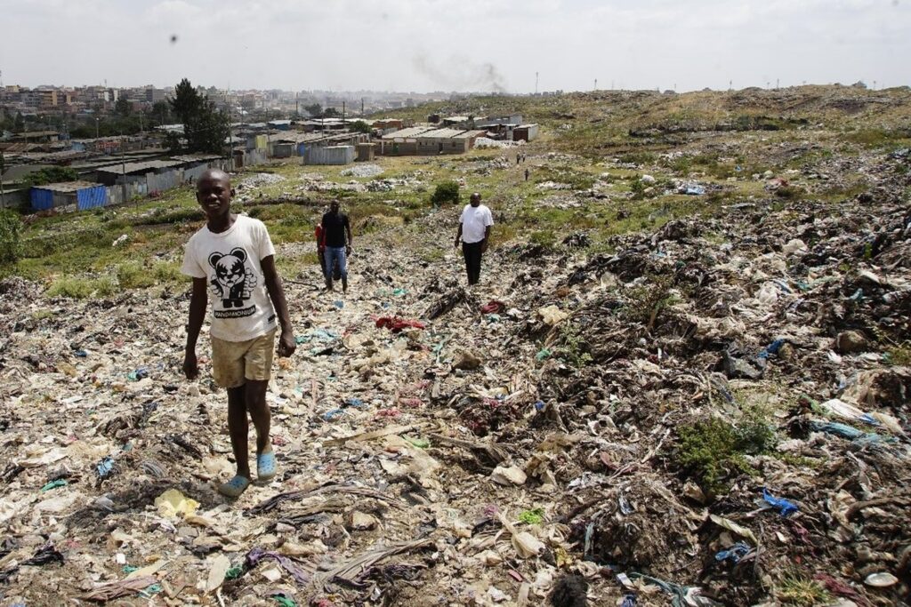 Ukończenie budowy szkoły w slumsie Korongocho (Nairobi, Kenia)